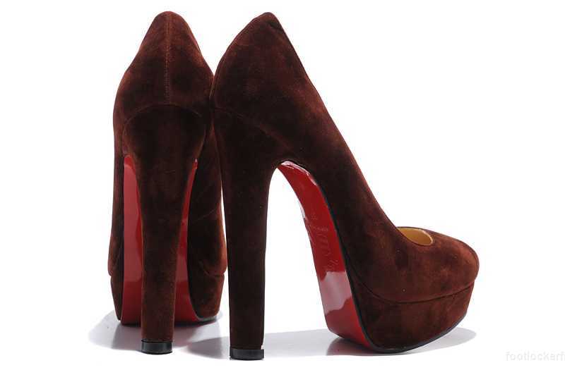 christian louboutin studded pumps pas cher enstock cheap chaussures christian louboutin pas cher vintage